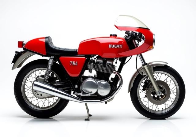 Ducati 750 Sport dopo il restauro, brillante e perfetta